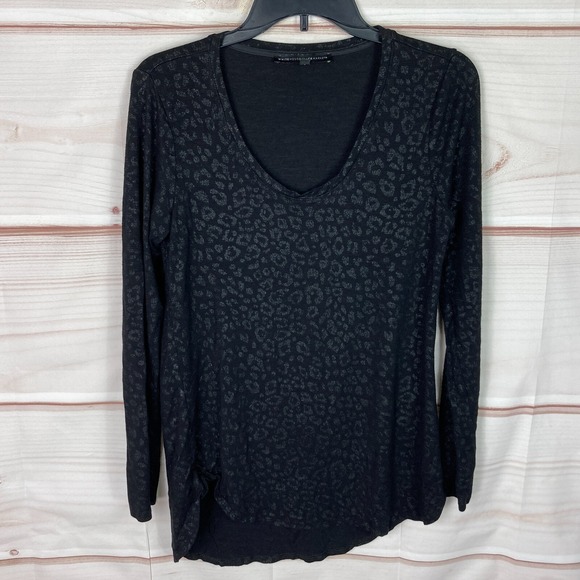 White House Black Market Tops - White House Black Market Top Womens S Black Leopard‎ T-Shirt Scoop Neck Knit